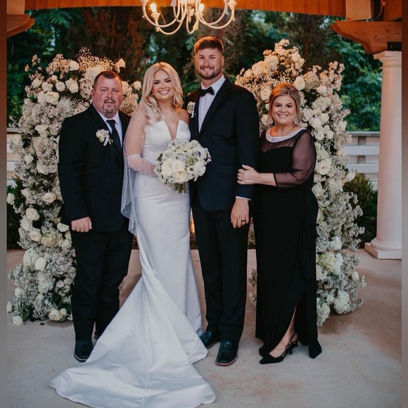 Meet your Posher, Kimmy - Picture 5 of 8